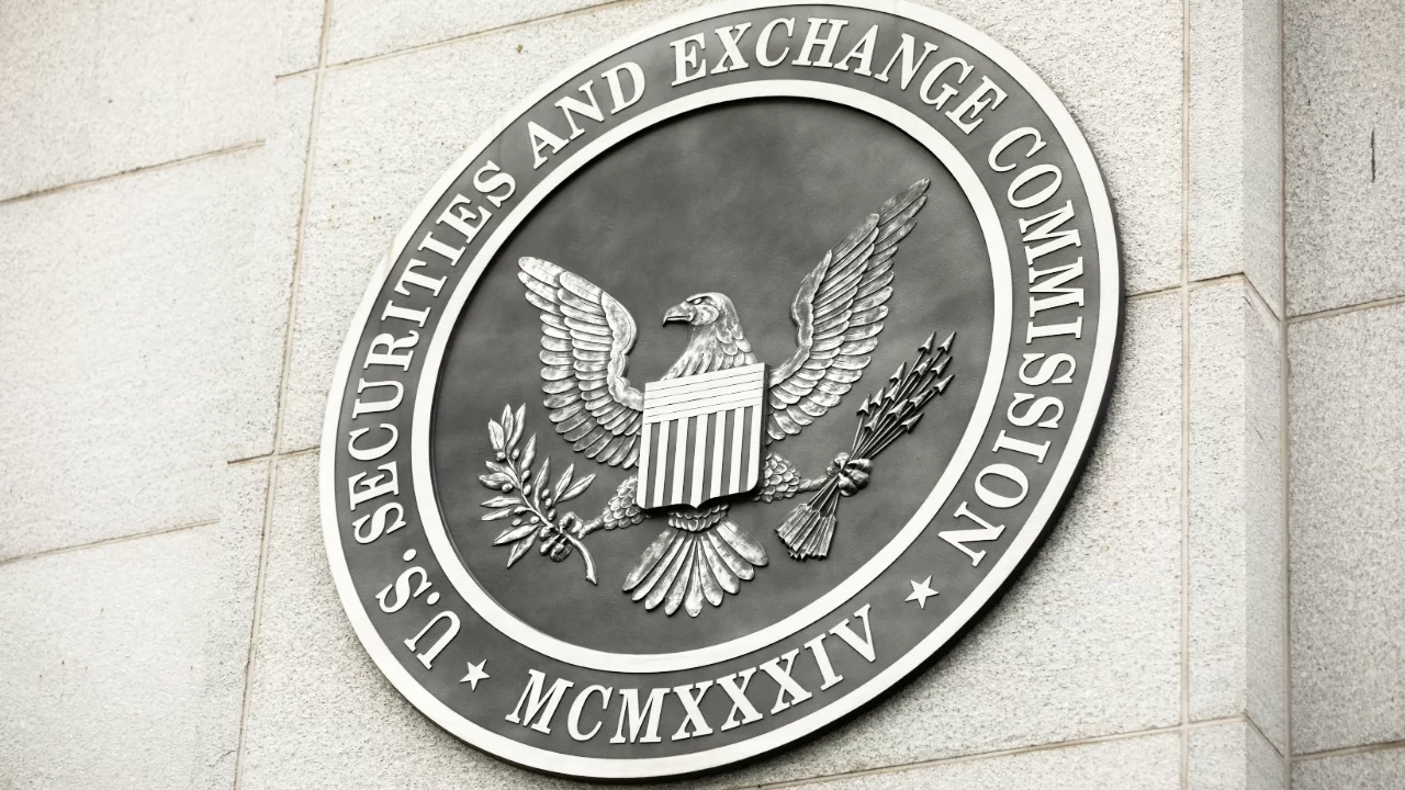 BlackRock’ın ETF Başvurusu Güncellendi: SEC, Spot Bitcoin ETF’lerine Yeşil Işık Yakacak mı?